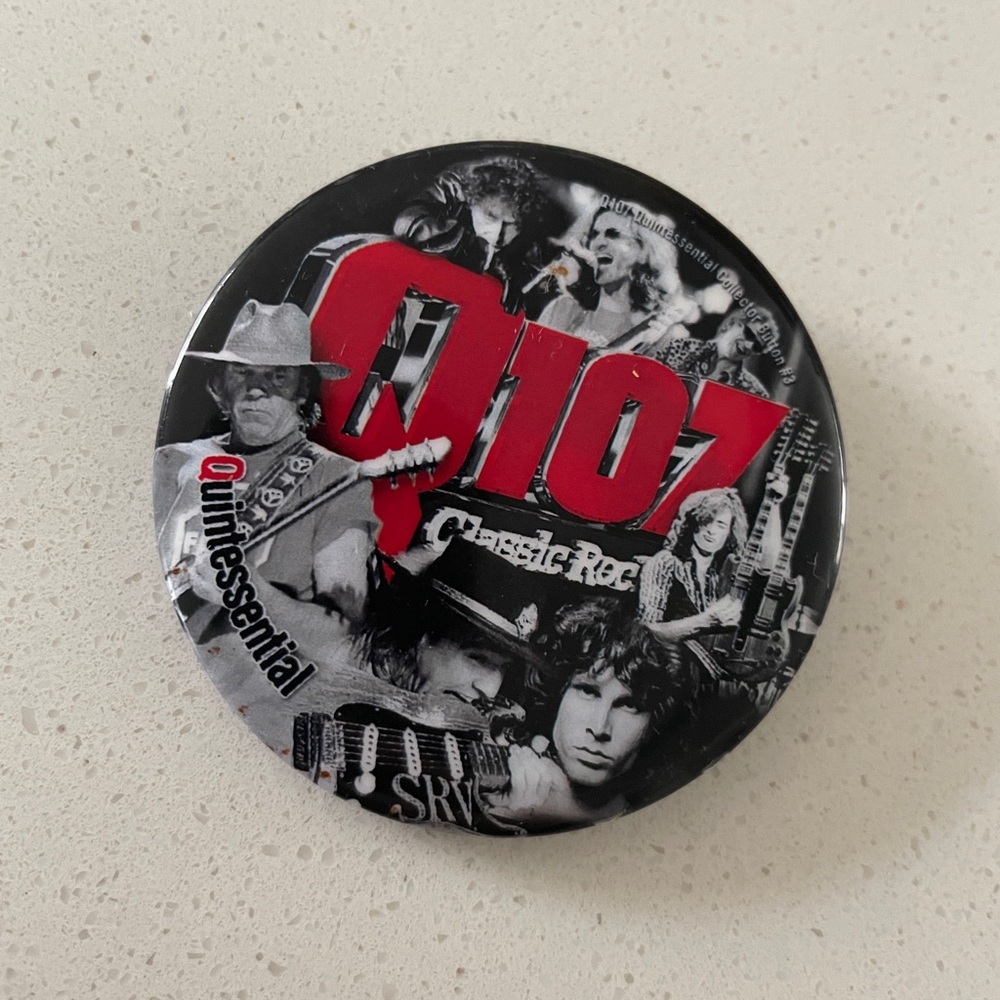 Free if bundle from 20$. Q107 Classic Rock Button